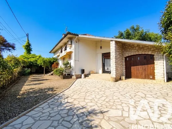 Maison 8 pièces 160 m²
