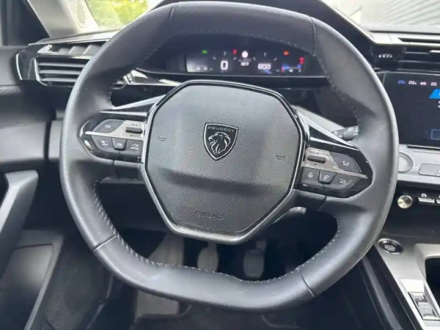 Peugeot 308 puretech 110ch s&amp;s bvm6 — photo 9
