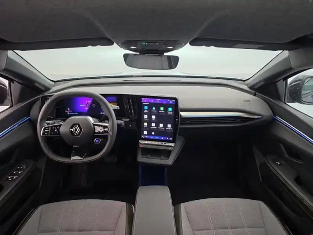 Renault Megane e-tech 220 ch autonomie confort gsr2 — photo 28