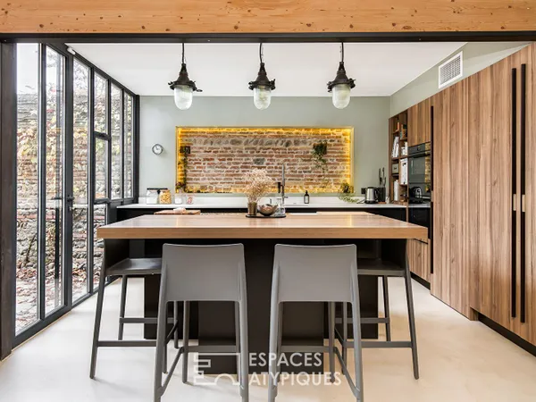 Maison de ville rénovée à Brugières