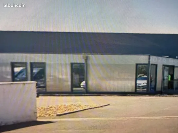 à louer Urgent bureau sur Ambarès et Lagarve