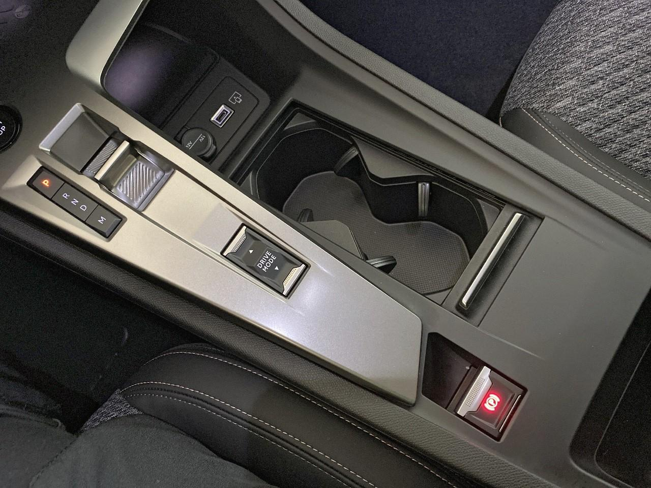 Peugeot 308 sw hybrid 145 e-dcs6 allure — photo 14