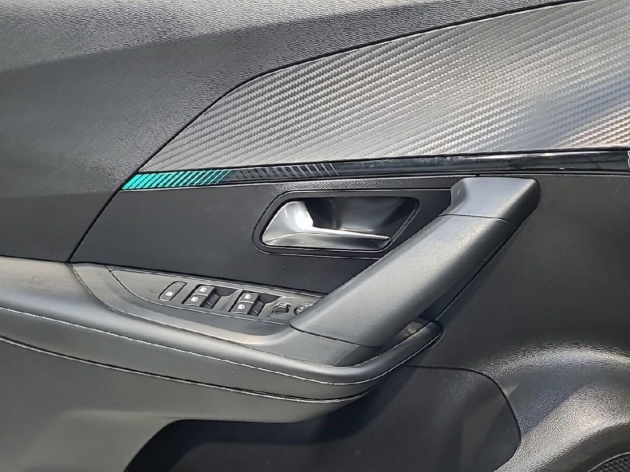 Peugeot 2008 bluehdi 130 s&s eat8 allure — photo 25