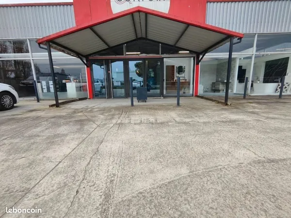 Local commercial chancelade