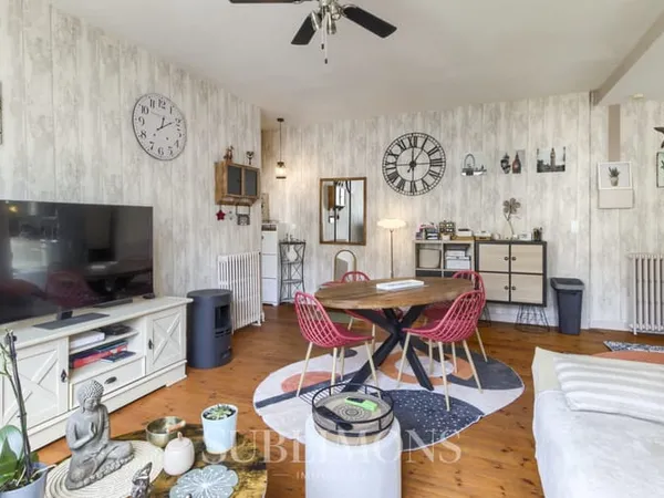 Appartement T3 avec véranda, garage et parking - Saint-Nazair