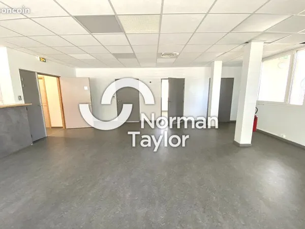 Bureaux 86 m²
