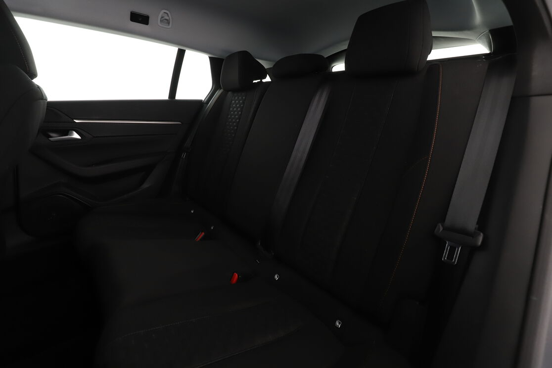Peugeot 508 SW 1.2 PureTech Active Pack EAT8 — photo 14