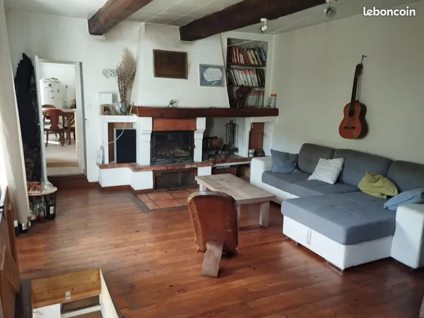 Appartement a louer a meounes les montrieux