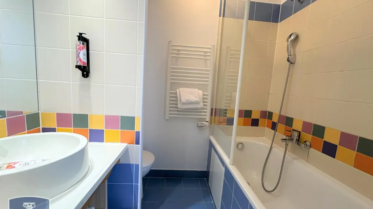 Photo 7