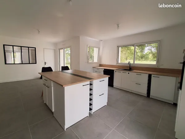 Maison 7 pièces - 150 m2 - 44 170 VAY
