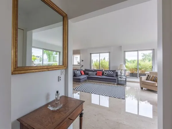 Appartement 2 pièces 83 m²