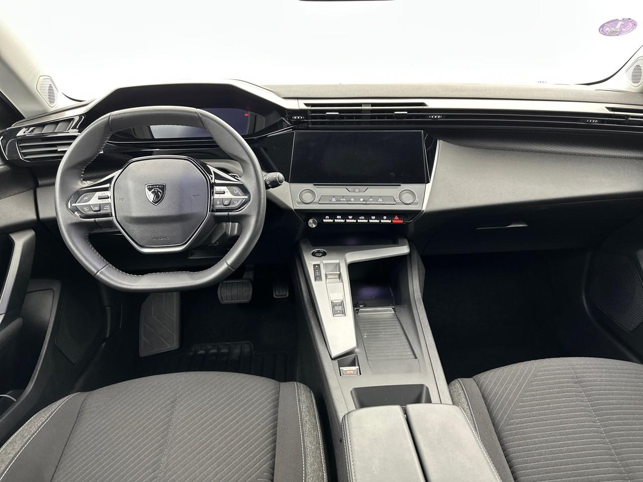 Peugeot 308 sw puretech 130ch s&s eat8 active pack — photo 11
