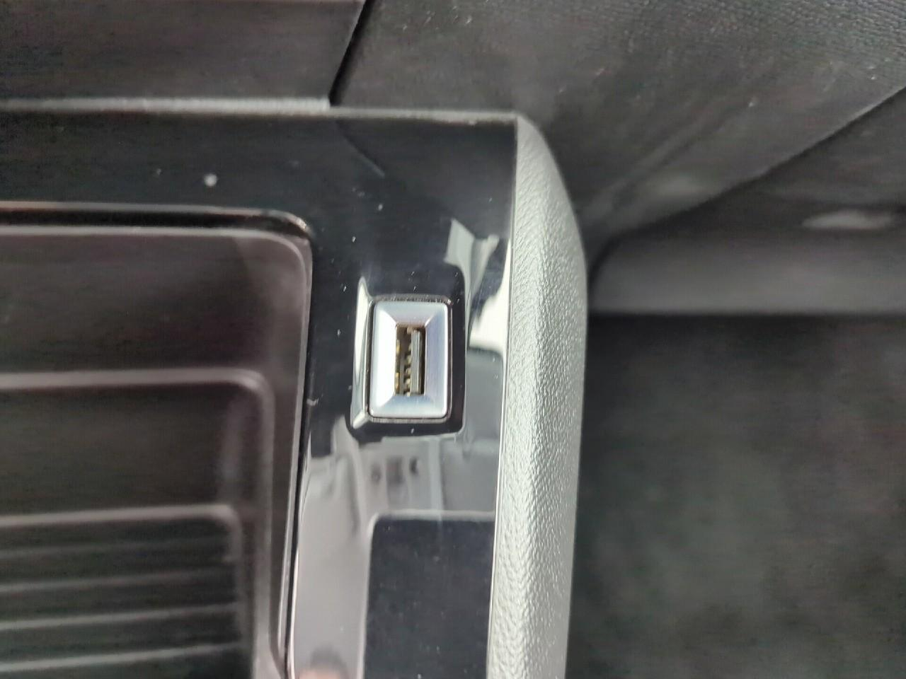 Peugeot 208 puretech 75 s&s bvm5 style — photo 29