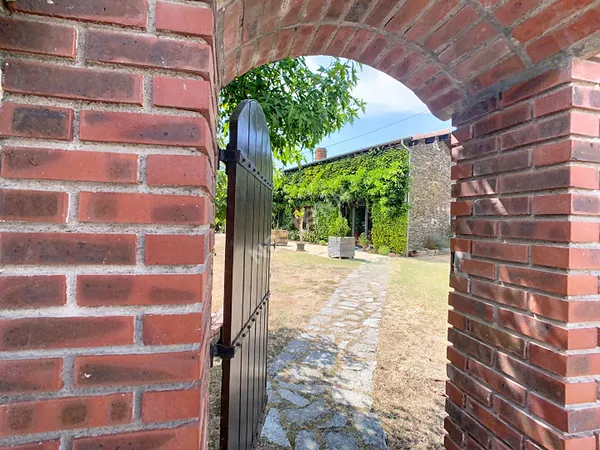 Longère à vendre sur La Regrippiere