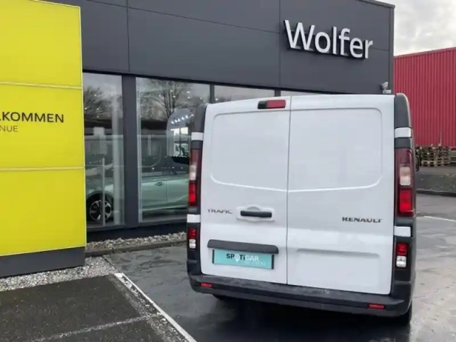 Renault Trafic fg l1h1 1200 1.6 dci 120ch confort euro6 — photo 6