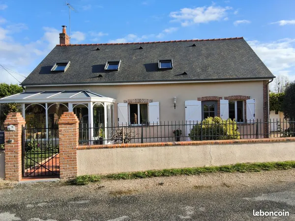 Longere en pierre proche centre ville