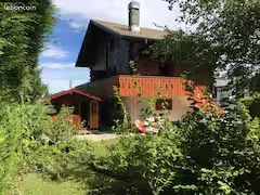 1/2 chalet chaleureux et fonctionnel