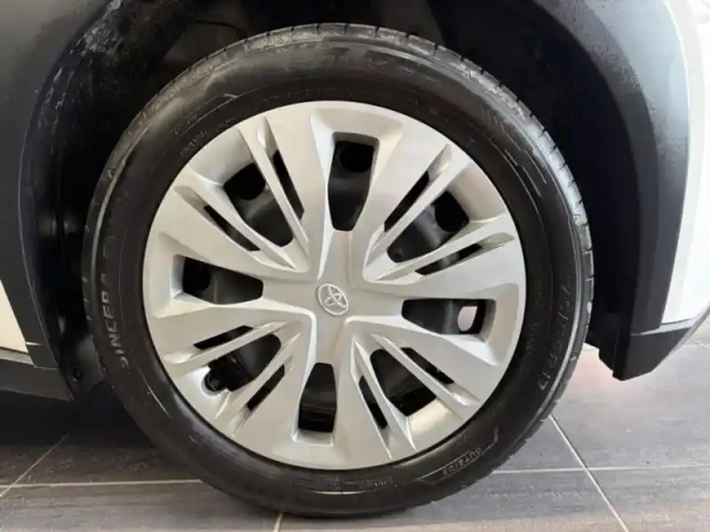 Toyota Aygo X 1.0 vvt-i 72ch dynamic my23 — photo 9