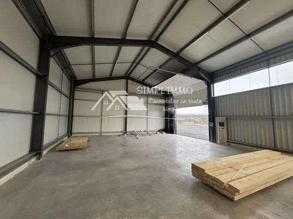 Cellule commerciale 122 m² ECHILLAIS