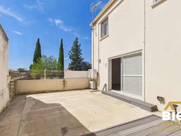 Maison 3 chambres avec extérieurs