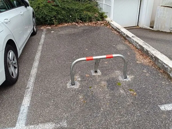 Place de parking à Challes les Eaux