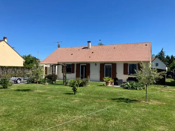 EN VENTE - SURY PRES LERE - 15 mn COSNE SUR LOIRE, 2 H 30 PARIS MAISON PLAIN PIED 2 CHAMBRES TERRAIN