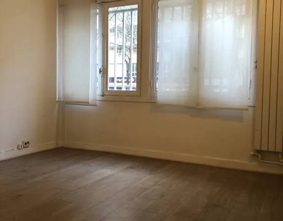 Bureau 49 m²