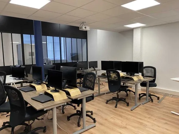 A LOUER SURFACE DE BUREAUX RENNES THABOR