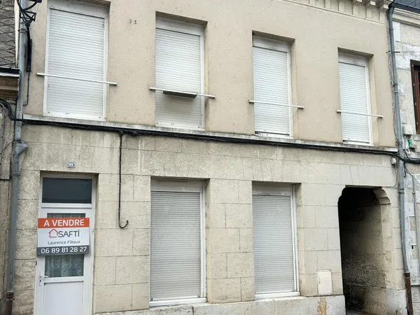 Maison de ville avec jardin et dépendance