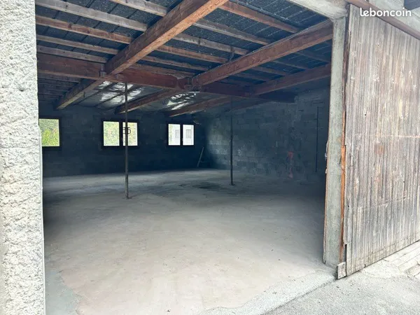 Garage, stockage, La Perriere
