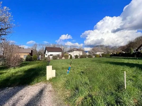 Terrain 600 m² Armoy