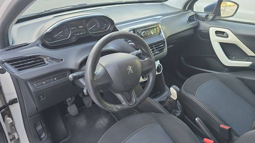 Peugeot 208 1.2 PureTech 68 - Like – 2018 – 128156 km – Essence – Boîte Manuelle — photo 32