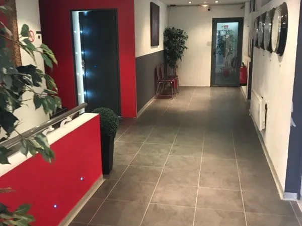 Loue Bureau individuel aménagé