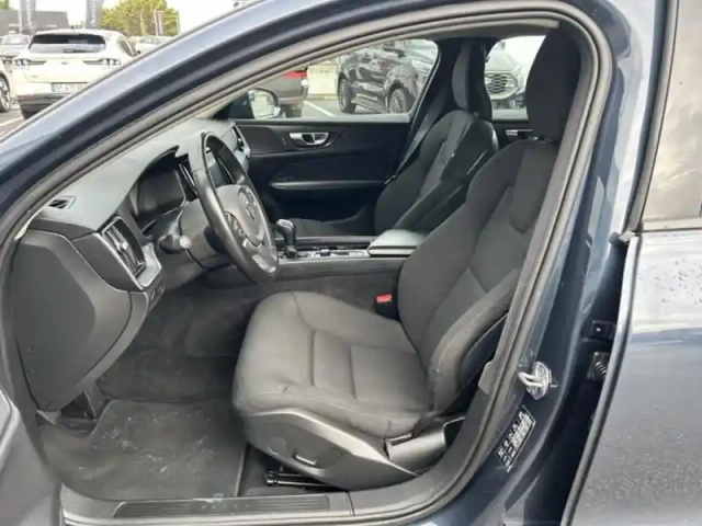 Volvo V60 d3 150ch adblue business — photo 9