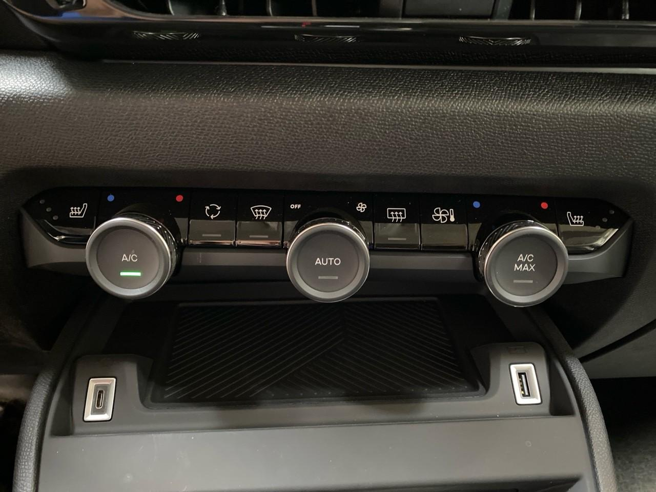 Citroën C4 X electrique 156ch (autonomie etendue) e-series auto — photo 17