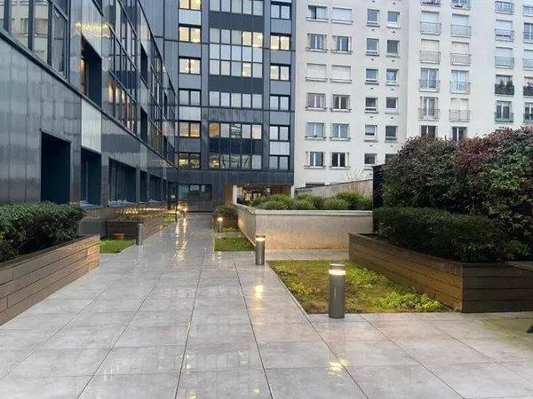 Bureaux 311 m²