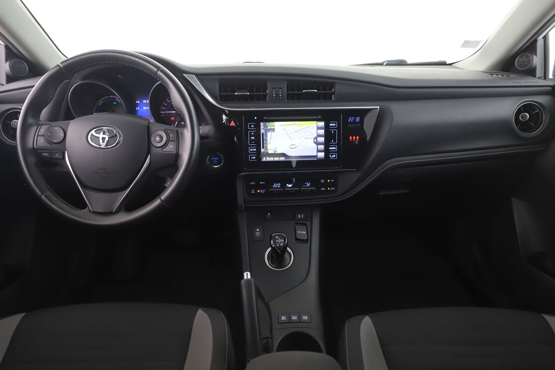 Toyota Auris 1.8 Hybride Design — photo 11