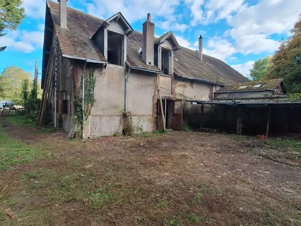 A SAISIR .Bâtisse d'un ancien moulin