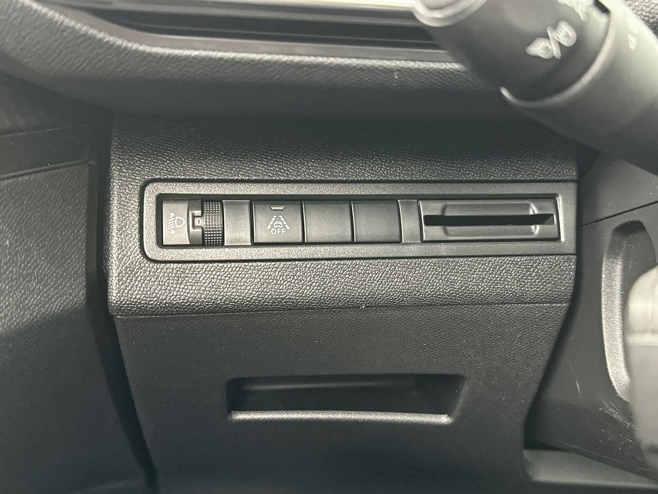 Peugeot 3008 puretech 130ch s&s eat8 active pack — photo 16