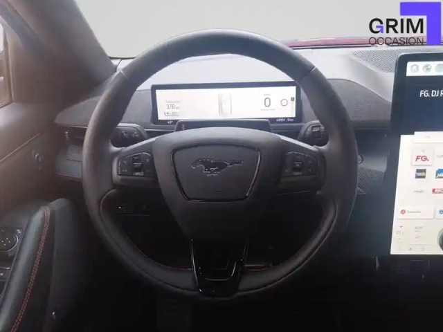 Ford Mustang mach-e extended range 91 kwh 294 ch — photo 6