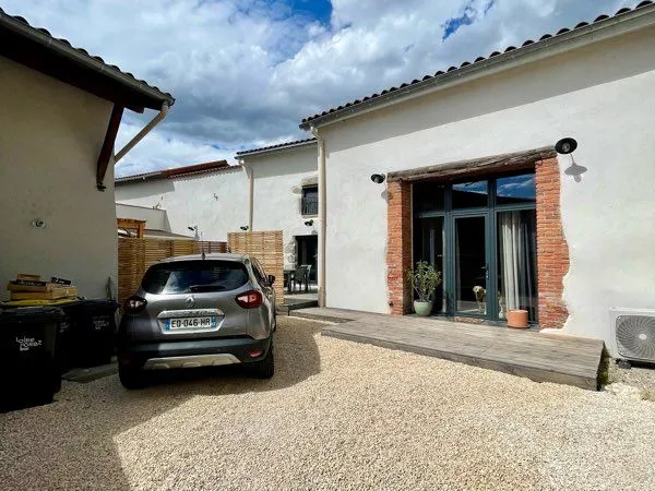 Maison rénovée - 5 pièces - 140 m2