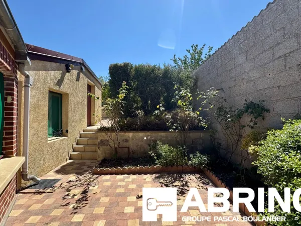 EXCLUSIVITÉ - LE BOSQUEL - MAISON LUMINEUSE DE PLAIN-PIED AVEC JARDIN ET BEAU POTENTIEL