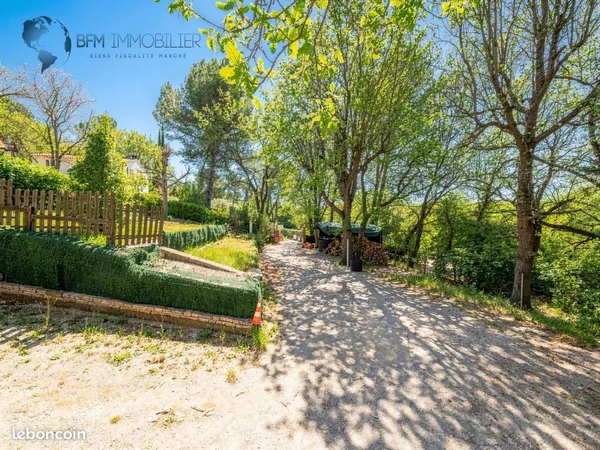 Terrain 598 m² Fuveau