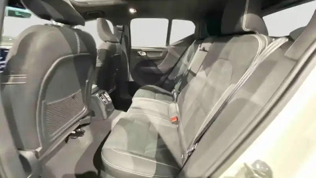 Volvo Xc40 t4 recharge 129+82 ch dct7 — photo 16