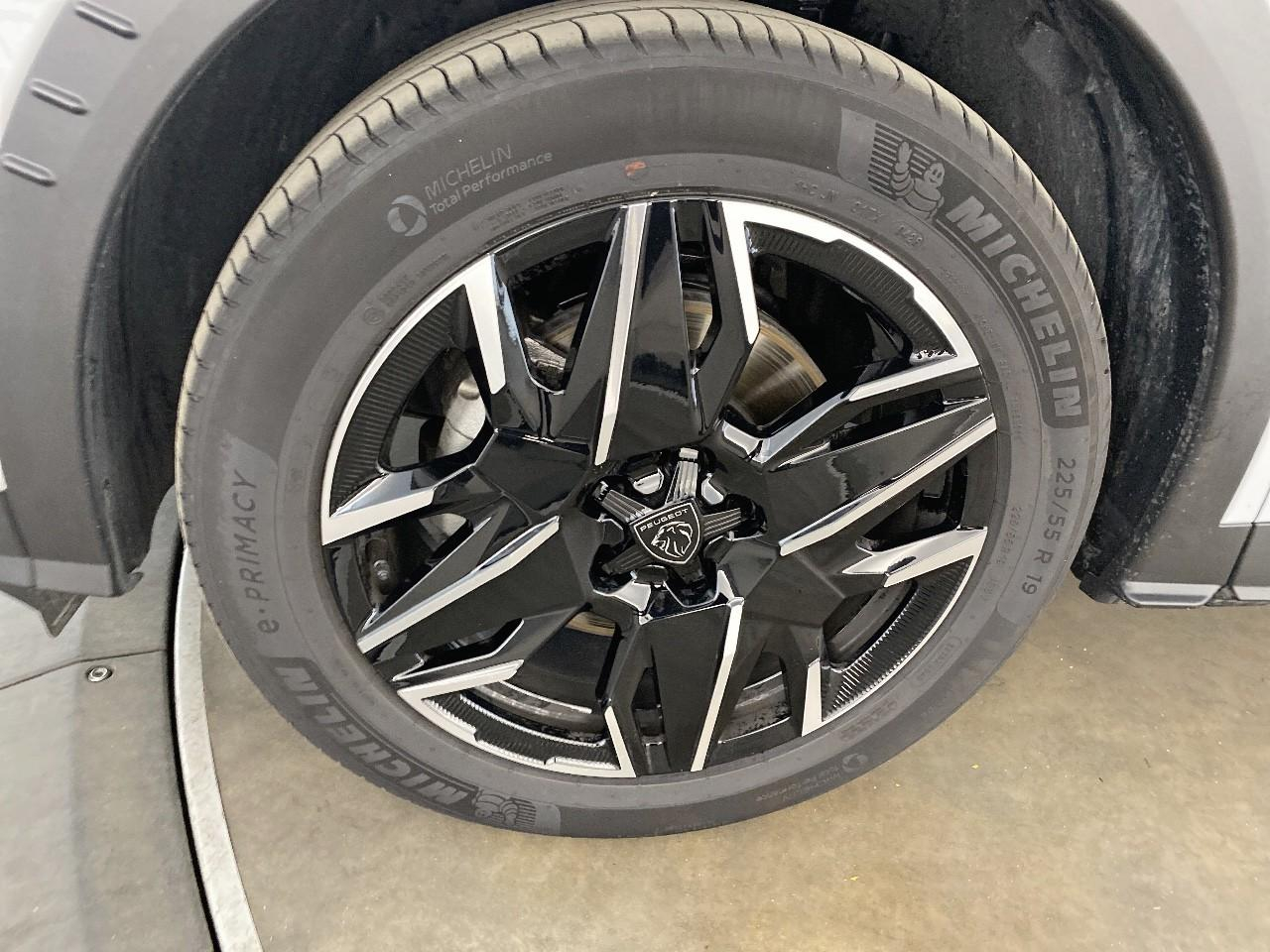 Peugeot 5008 hybrid 145 ch e-dcs6 gt — photo 11