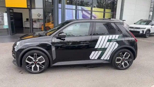 Renault 5 renault  e-tech electrique 120 ch autonomie urbaine — photo 2