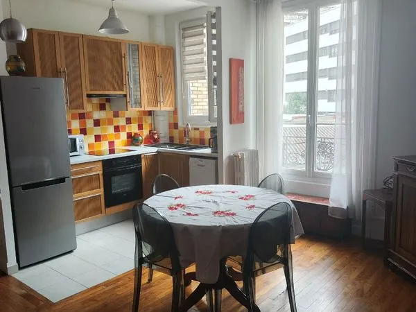 Charmant 2 pieces - 47m2- Paris 18ème