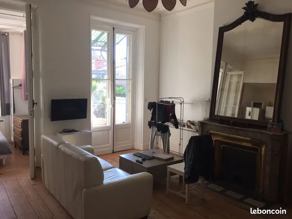 Bel appartement en plein centre de bordeaux au calme