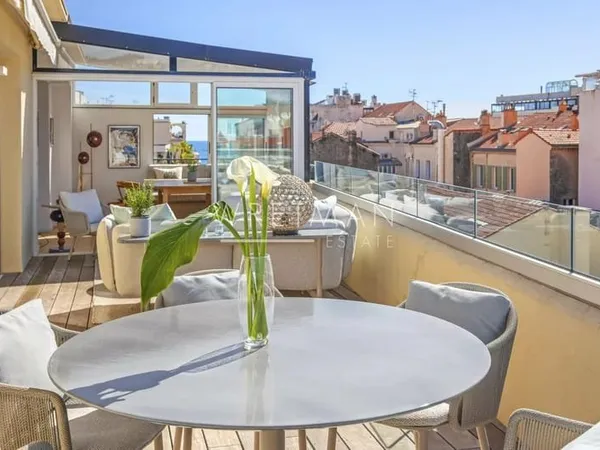 Appartement d'exception au dernier étage avec vue mer - Cannes Banane