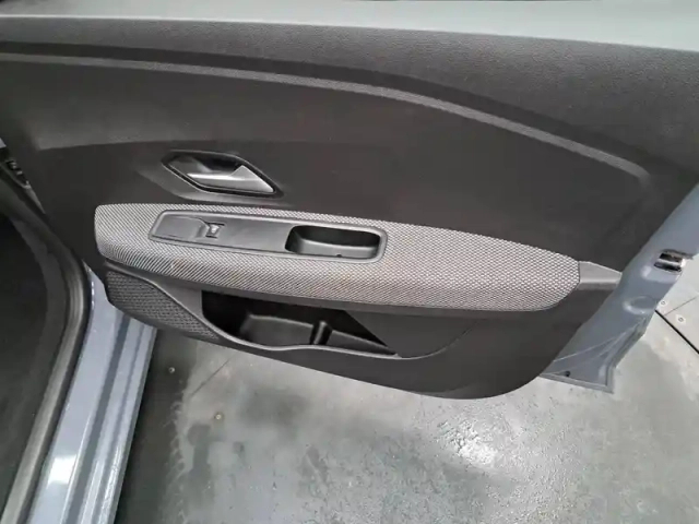 Dacia Sandero eco-g 100 — photo 24